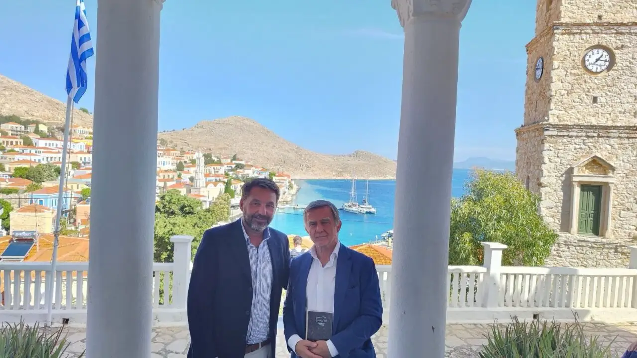 Επίσκεψη στελέχους της Ευρωπαϊκής Επιτροπής στη Χάλκη για έργα υποδομής: Επιθεώρηση στο έργο του Βιολογικού Καθαρισμού και τις εγκαταστάσεις αφαλάτωσης