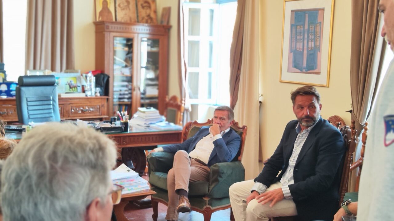 Επίσκεψη στελέχους της Ευρωπαϊκής Επιτροπής στη Χάλκη για έργα υποδομής